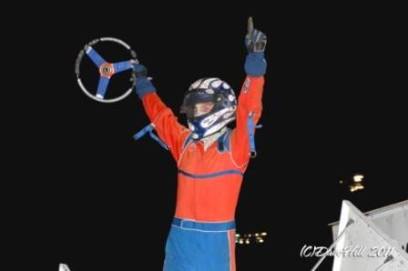 Dusty Zomer rolled to his third win of the season at Knoxville (Dave Hill Photo)