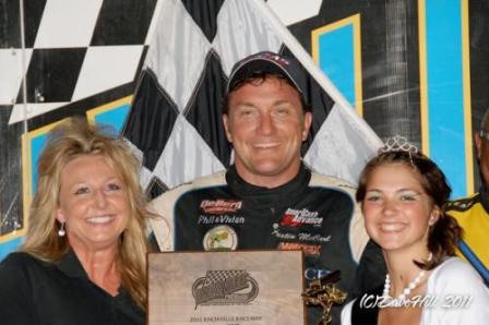 Terry McCarl won the first of Twin Features on Saturday (Dave Hill Photo)