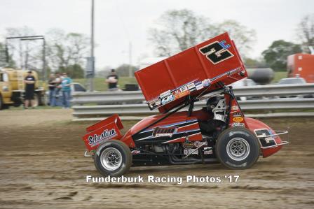 Wayne in action at the Missouri State Fair Speedway (Mark Funderburk Racing Photos) 