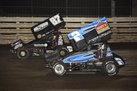 Austin competes with Aaron Reutzel at Knoxville (Mark Funderburk Racing Photo)