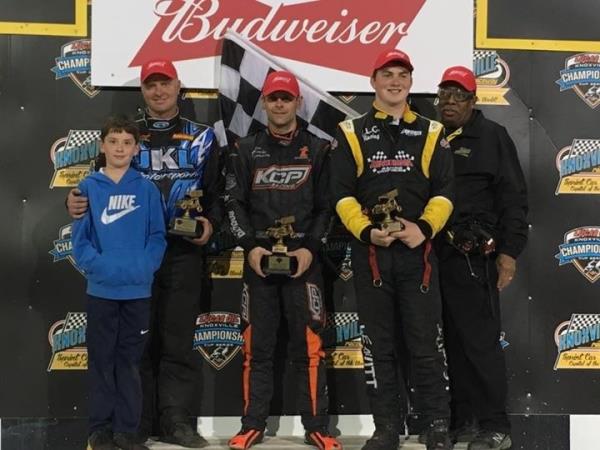 Ian Madsen Holds Them Off in Classic Knoxville Showdown!
