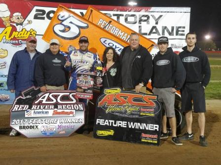 Brad and the team join Impact’s David and Julie Goodson in Victory Lane (Terry Ford Photo)