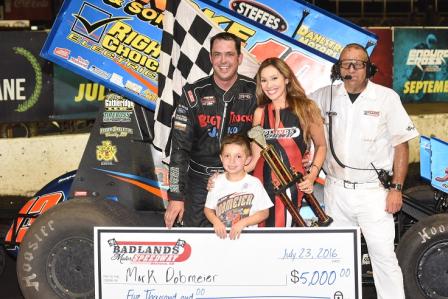 Mark won his fifth straight feature Saturday night at Badlands (Jeff Bylsma Photo)