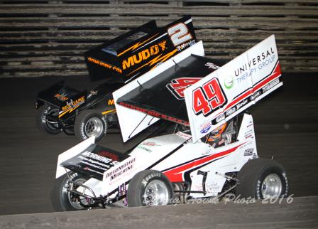 Josh races with Danny Lasoski at Knoxville (Danny Howk Photo)
