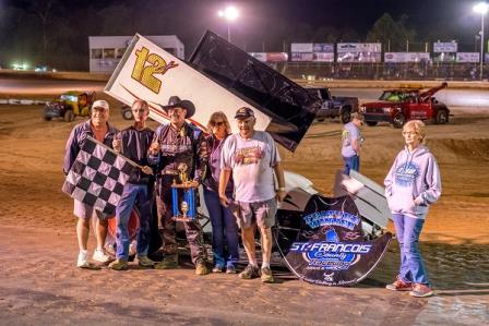 Brad won in Farmington aboard Joe and Jodie Reddick’s #12x (SFCR Photo)