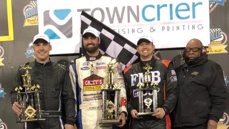 The winners on May 28 were Ryan Giles (360), Austin McCarl (410) and Matthew Stelzer (305) (Knoxville Raceway Photo)