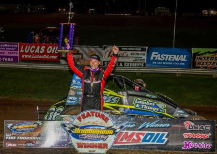 Dave Darland became the first driver to reach 60 career USAC AMSOIL National Sprint Car feature wins with his victory Friday night at Bloomington (Ind.) Speedway. (Ryan Sellers Photo)