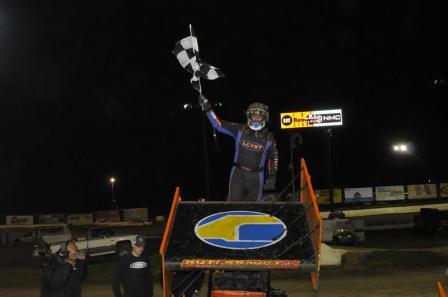 Brad Loyet Victorious at Eagle Raceway 5-8-15 (Rob Kocak Photo)