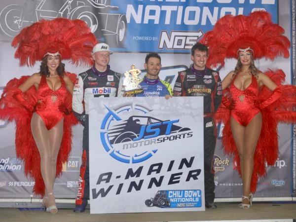 Kyle Larson Tunes Up the Field on Monday