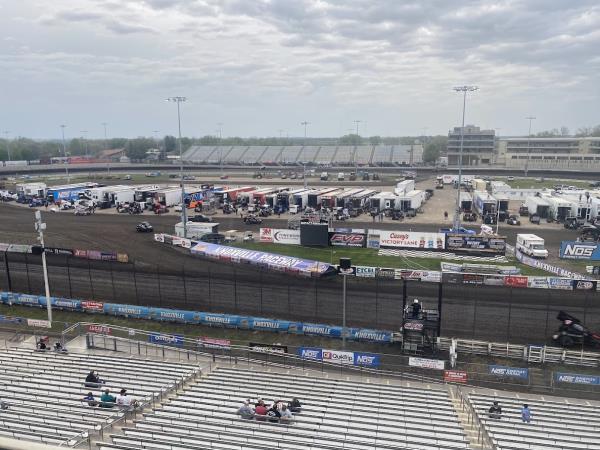 Knoxville Raceway 410 Practice Draws 37 Cars!