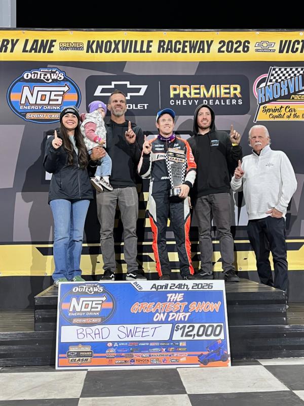 Brad Sweet is Triumphant at Knoxville Raceway in World of Outlaws Opener!
