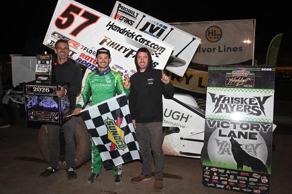 Kyle Larson Secures Third Straight Roto-Rooter Midweek Series Win in Gondik Law Debut