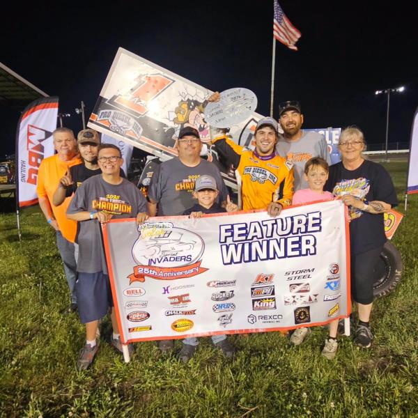 Tasker Phillips Gives Sprint Invaders Competitors the Blues in Memphis!
