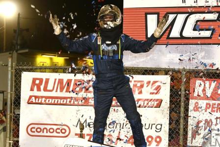 Mitchel Moles captured his second consecutive USAC Yokohama Tire Eastern Storm Presented by Levan Machine feature victory on Friday night at Pennsylvania's Williams Grove Speedway. (Rich Forman Photo) (Video Highlights from FloRacing.com)