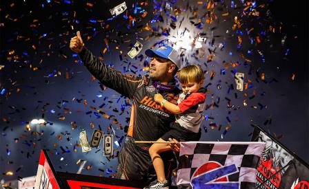 David Gravel won the $300,000 Huset's High Bank Nationals on Saturday (Tyler Carr Photo) (Video Highlights from DirtVision.com)