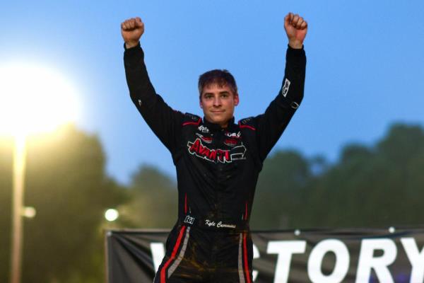 Kyle Cummins Stars Sprintacular Weekend With Victory at Lincoln Park