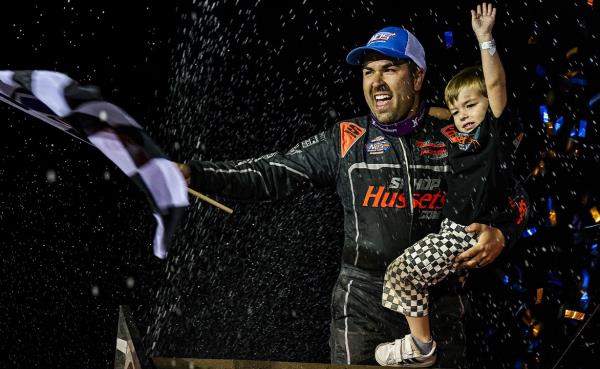 David Gravel Rolls by Macedo for Third Straight Ohsweken Score