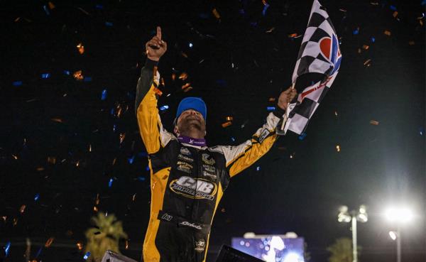 Donny Schatz Rips Bakersfield Cushion to Victory Lane