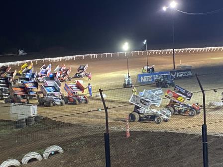 The Jason Johnson #41s lead the field at Texarkana (Video Highlights from DirtVision.com)